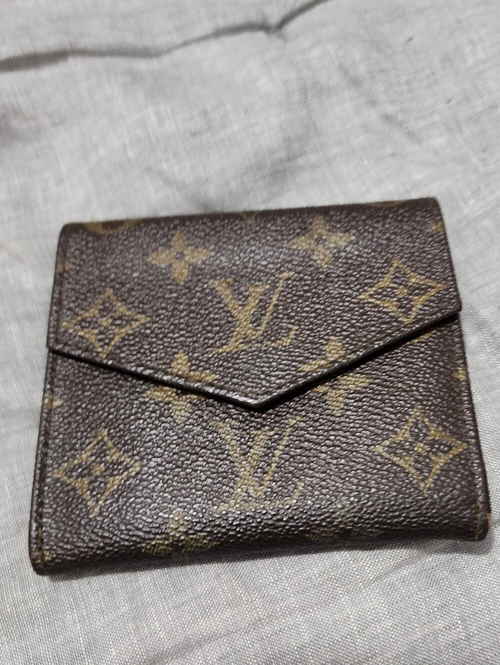 Authentic Louis Vuitton Monogram Victorine Wallet